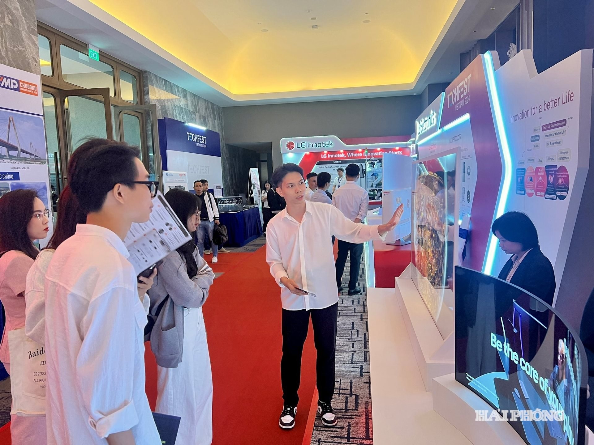 gian-trung-bay-techfest.jpg