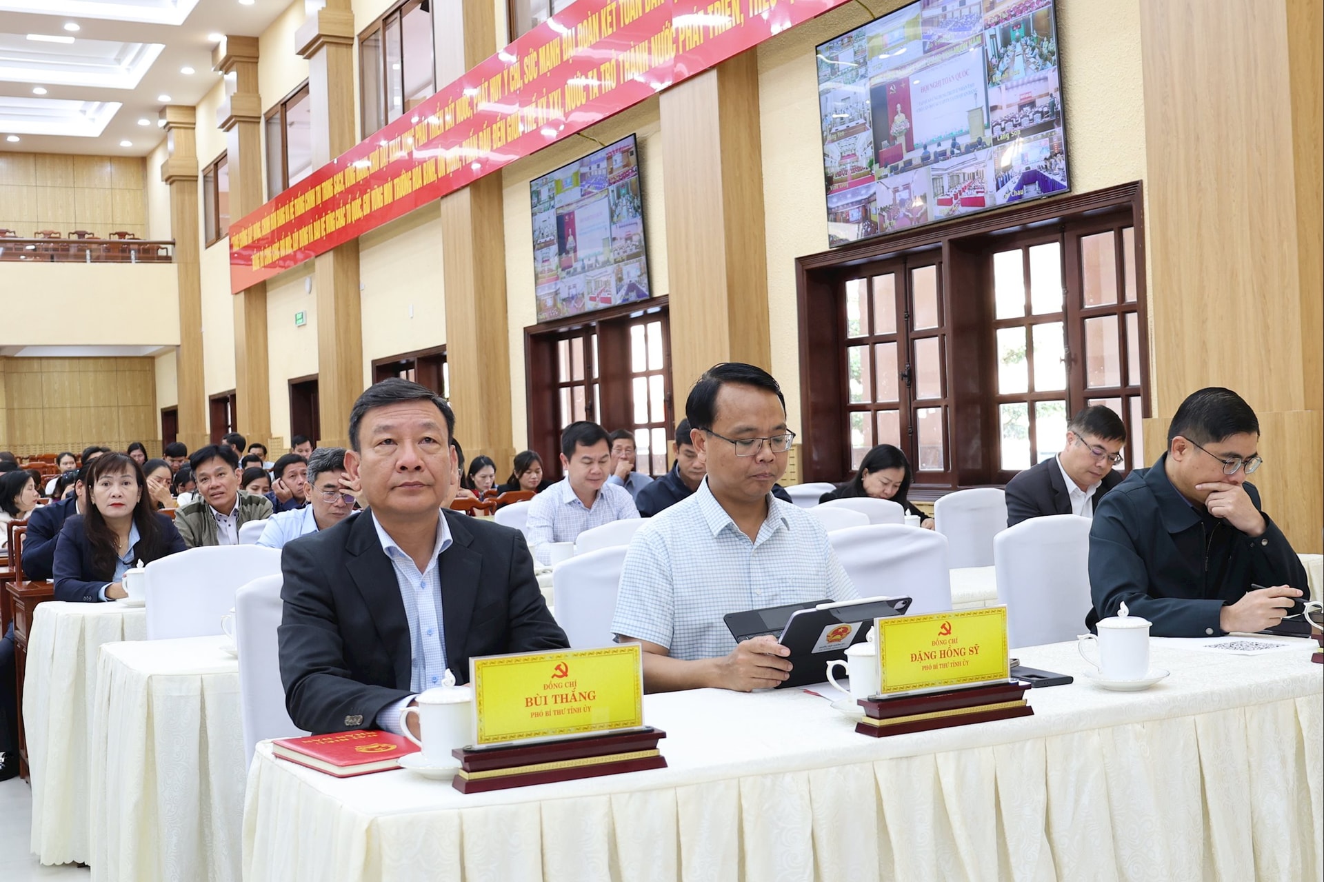 Hội nghị toàn quốc tập huấn ứng dụng trí tuệ nhân tạo cho các cấp ủy Đảng 3 img_3933-1-.jpg