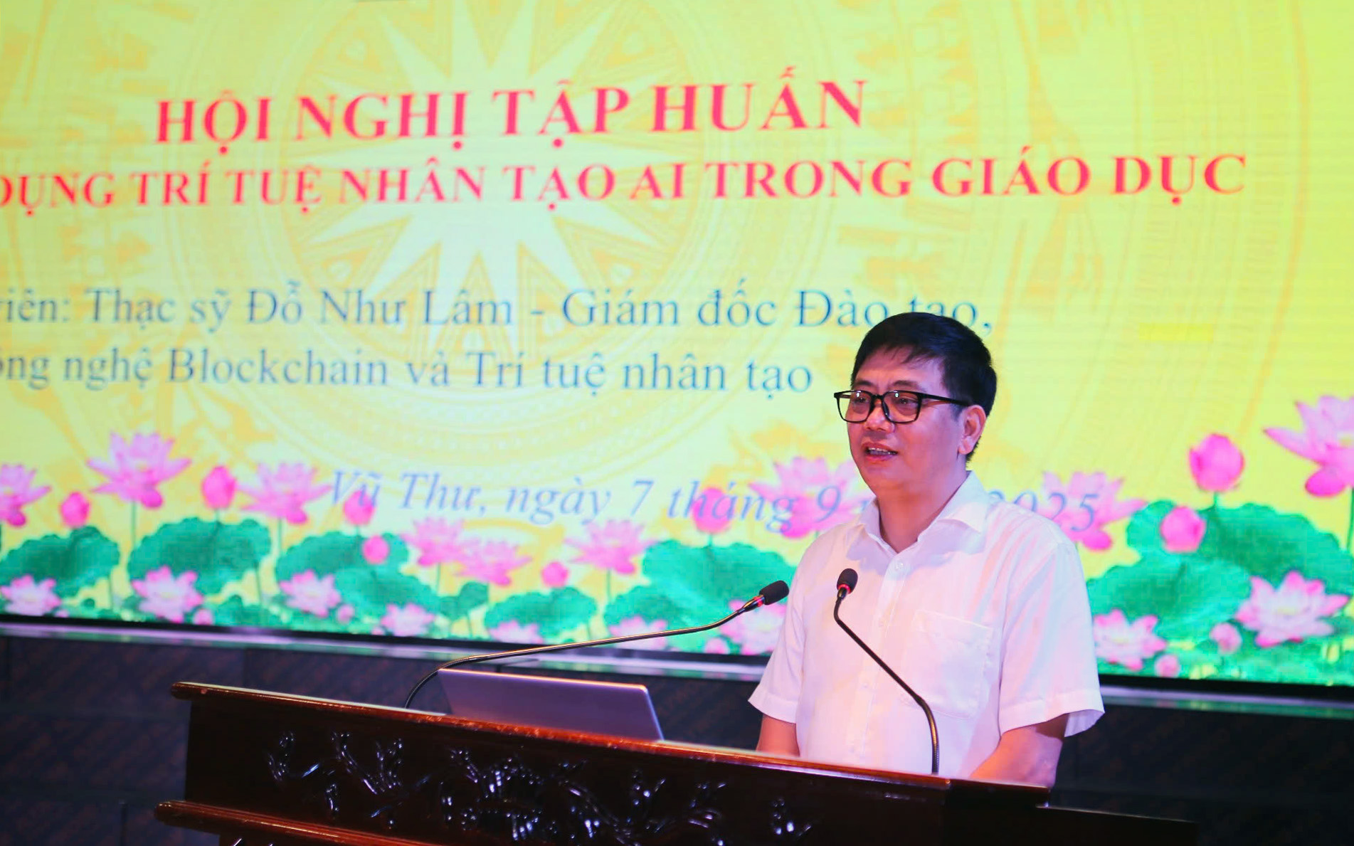 Hội Khuyến học tỉnh Hưng Yên hợp tác mở các lớp tập huấn chuyển đổi số và ứng dụng AI 3 Hội Khuyến học tỉnh Hưng Yên hợp tác mở các lớp tập huấn chuyển đổi số và ứng dụng AI - Ảnh 3.