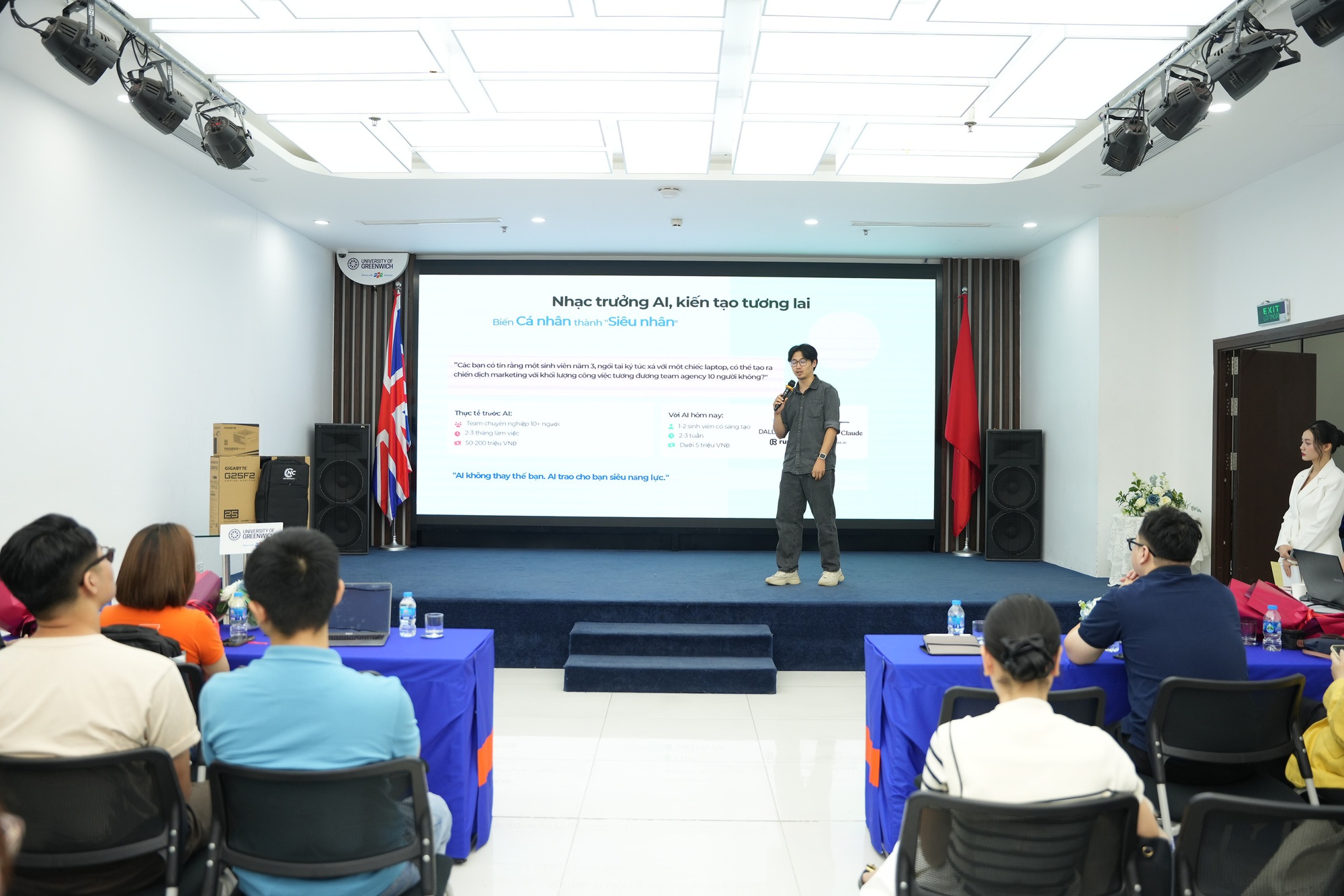 “Làm chủ AI - Làm chủ sự nghiệp”: Workshop giúp bạn trẻ bắt trend AI, trải nghiệm laptop xịn và rinh quà khủng- Ảnh 3. “Làm chủ AI - Làm chủ sự nghiệp”: Workshop giúp bạn trẻ bắt trend AI, trải nghiệm laptop xịn và rinh quà khủng- Ảnh 3.