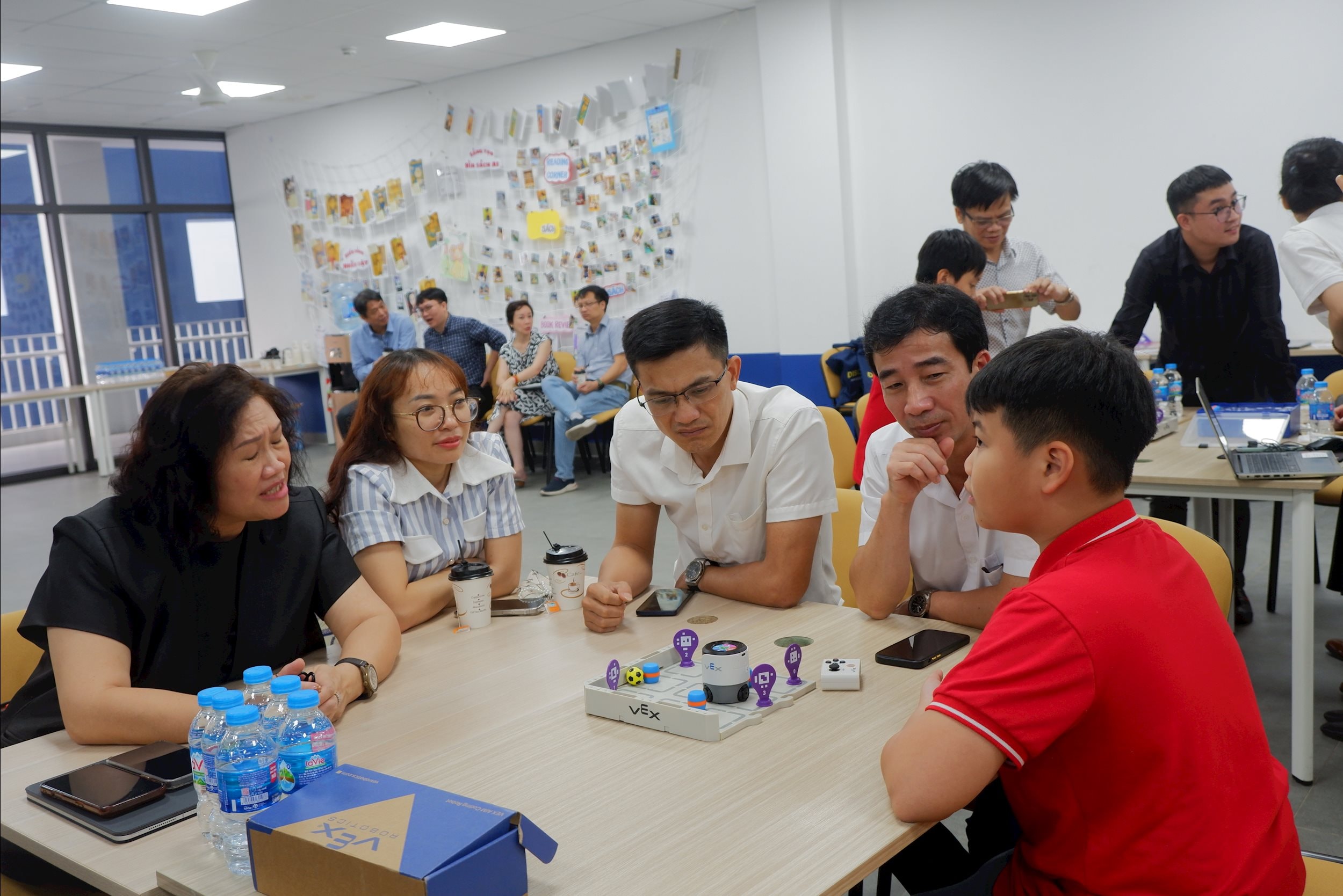 Giáo dục STEM với AI và Robotics 2 Mang STEM vào lớp học 7