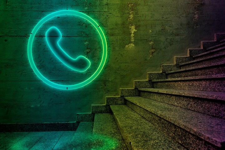 Logo Neon Mobile - ứng dụng gây tranh cãi. (Nguồn: Getty Images)