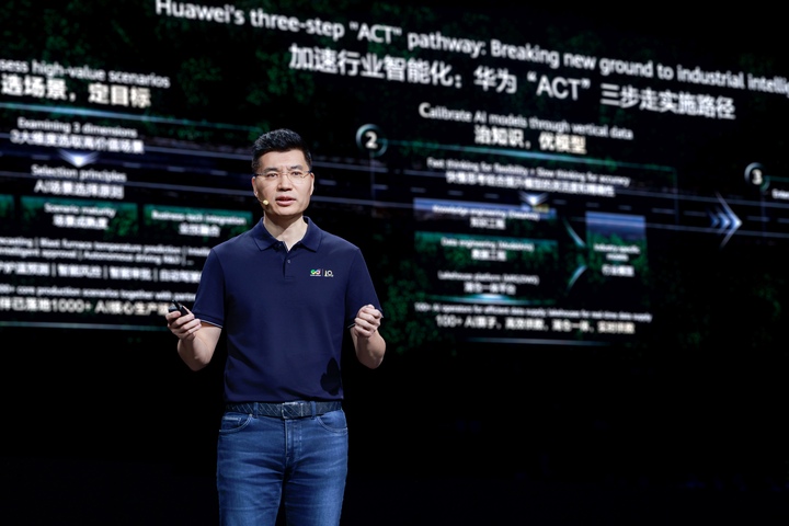 Ông Leo Chen, Phó Chủ tịch cấp cao, Chủ tịch phụ trách Kinh doanh Huawei. (Nguồn: Huawei)