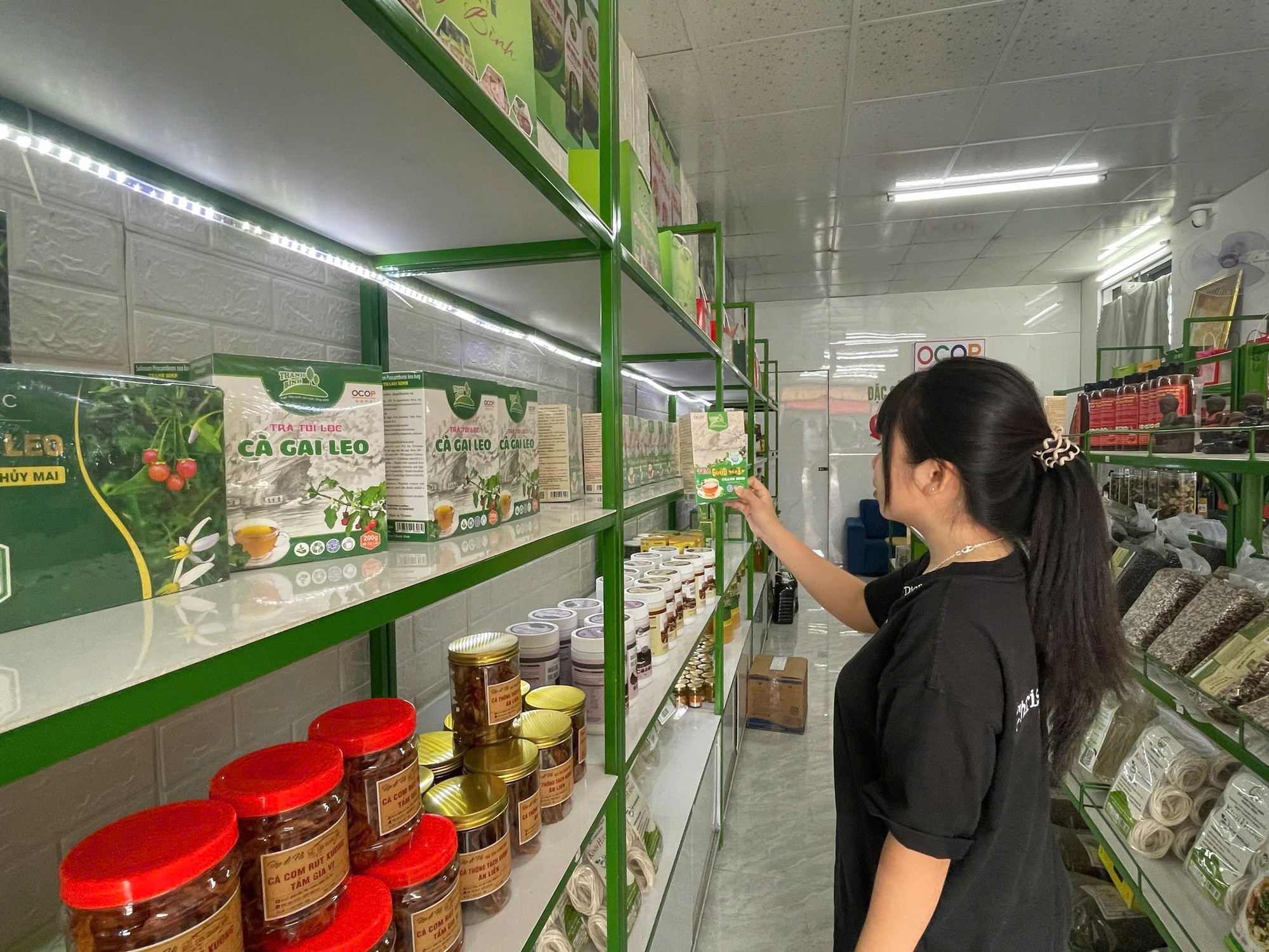 Chàng trai Quảng Trị khởi nghiệp với sản phẩm OCOP mang hương vị quê hương vươn xa - Ảnh 2.