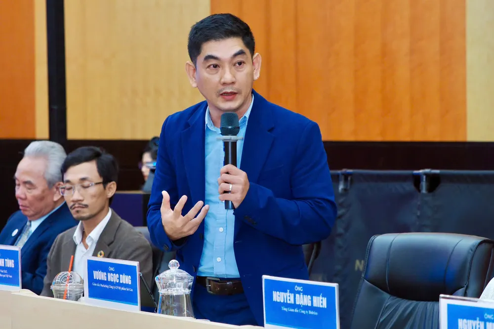 Vương Ngọc Dũng.jpg