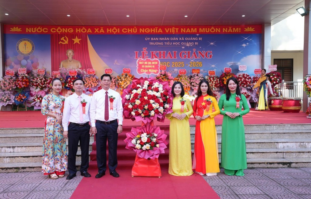 Trường THPT Việt Đức đẩy mạnh ứng dụng AI trong dạy và học 7 Các trường học xã Quảng Bị tưng bừng đón năm học mới
