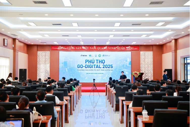 Không gian tọa đàm Phú Thọ Go-Digital 2025.