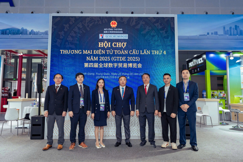 Khai trương Khu Gian hàng Quốc gia Việt Nam tại Hội chợ Thương mại điện tử toàn cầu lần thứ 4 