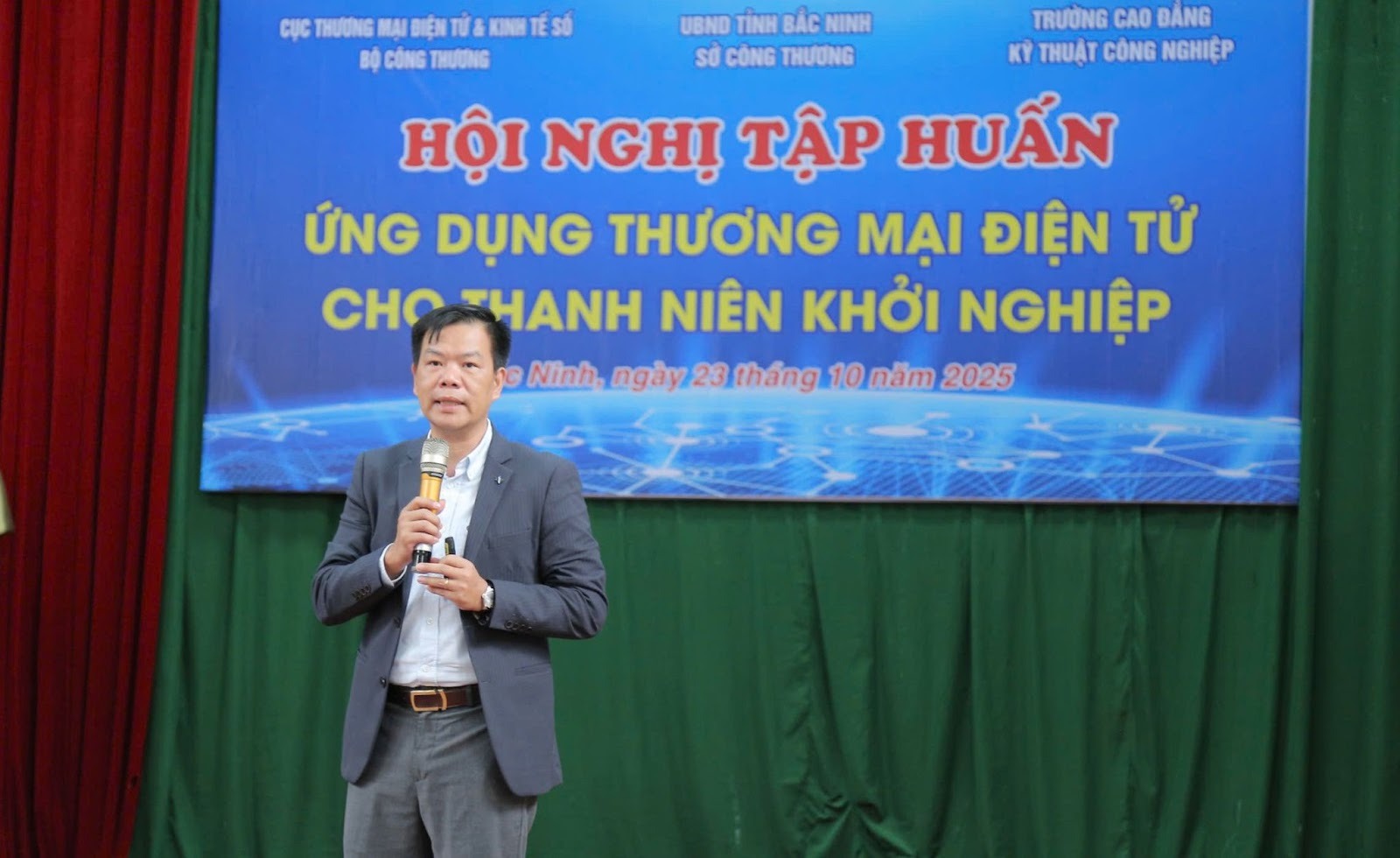 Thanh niên Bắc Ninh nâng cao năng lực khởi nghiệp cùng thương mại điện tử 6 0e72e6a142ab3cc863ccb4c640b0159f2025 10 24 03 10 566 61f54