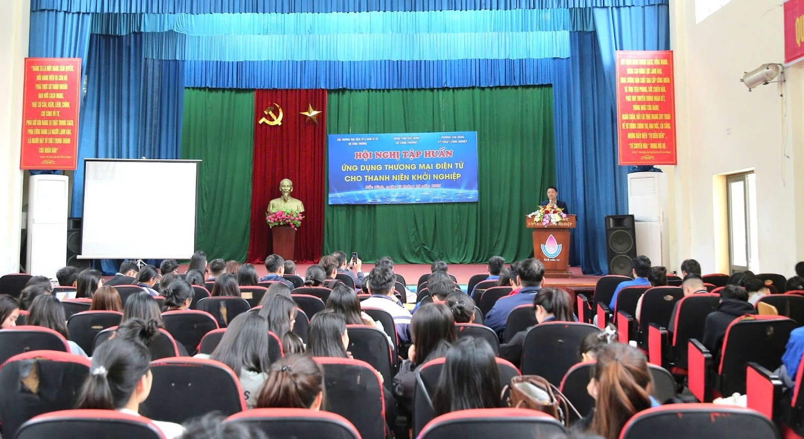 Thanh niên Bắc Ninh nâng cao năng lực khởi nghiệp cùng thương mại điện tử 2 0fb5d803654ece75cdb36415e732d0112025 10 24 02 22 252 32b21