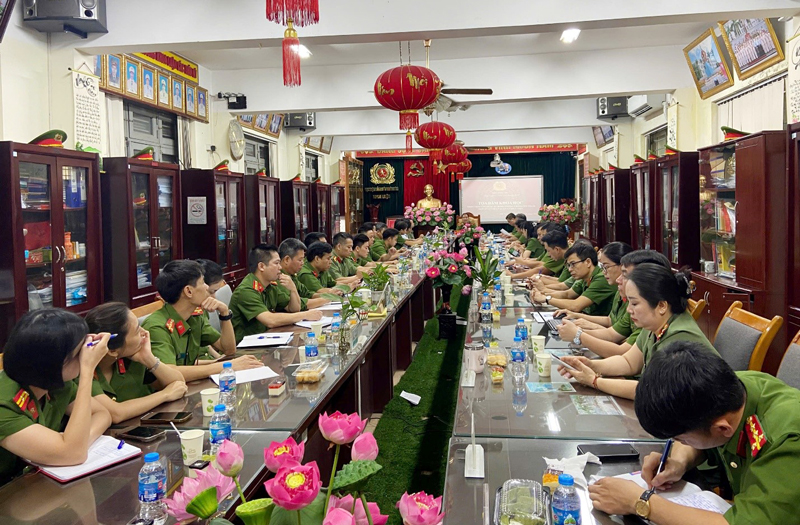 Toàn cảnh buổi toạ đàm khoa học