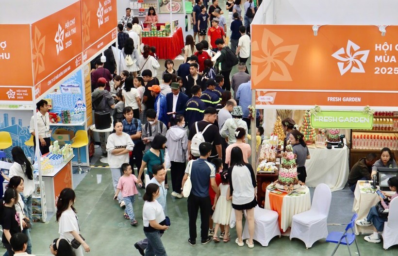 Chính phủ thông qua nội dung dự án Luật Thương mại điện tử 8 Rút gọn quy mô tổ chức Lễ bế mạc Hội chợ Mùa Thu lần thứ nhất năm 2025