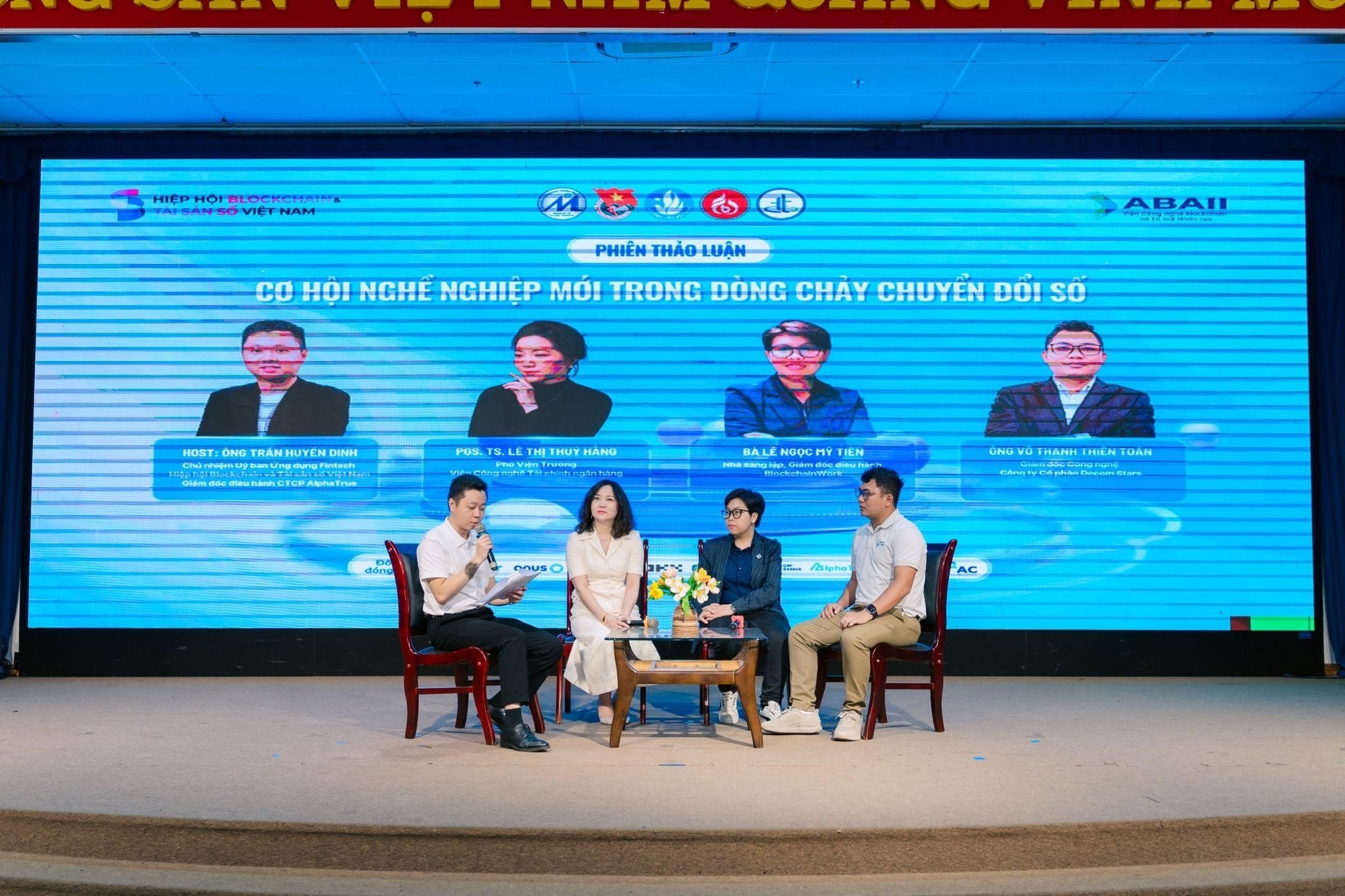 Bài học từ 86% nhân sự bị sa thải vì AI nhưng lương kỹ sư công nghệ vẫn lên tới 150.000 USD 5 5.jpg