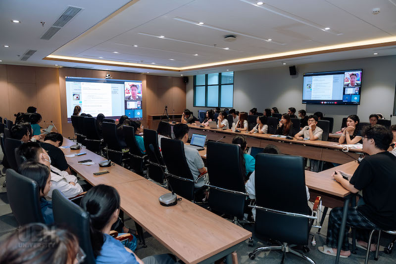 20251019221150 ueh dong hanh cung hiep hoi thuong mai dien tu viet nam to chuc vietnam online market