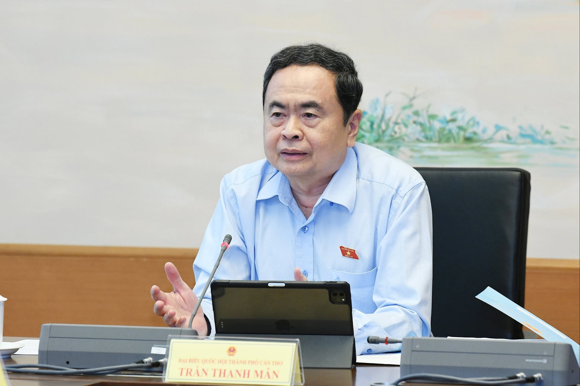 Tinh gọn bộ máy phải đi cùng chuyển đổi số, ứng dụng AI 2 211020251226-ctqh1.jpg