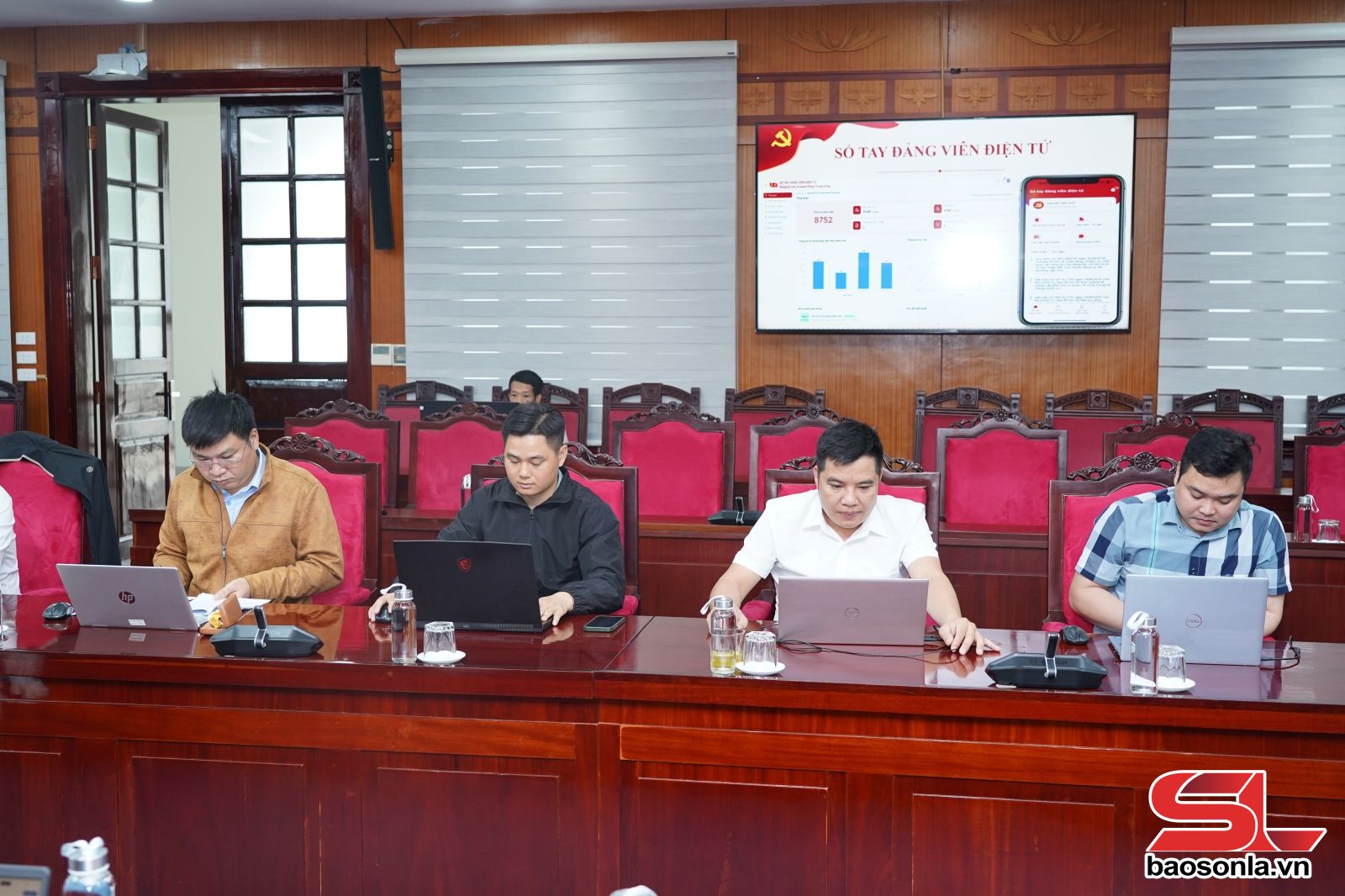 Tập huấn ứng dụng Sổ tay đảng viên điện tử 2 40