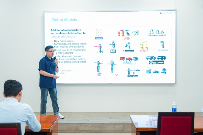 Sinh viên Viện Kỹ thuật học cách làm chủ công nghệ Robot và AI 2 Khơi nguồn sáng tạo cùng MATLAB: Sinh viên Viện Kỹ thuật học cách làm chủ công nghệ Robot và AI 24