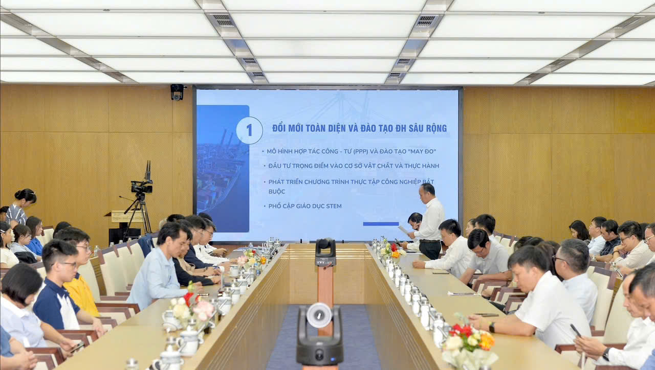 Hải Phòng hướng tới trung tâm nhân lực chất lượng cao ngành điện tử và bán dẫn- Ảnh 1. Hải Phòng hướng tới trung tâm nhân lực chất lượng cao ngành điện tử và bán dẫn- Ảnh 1.