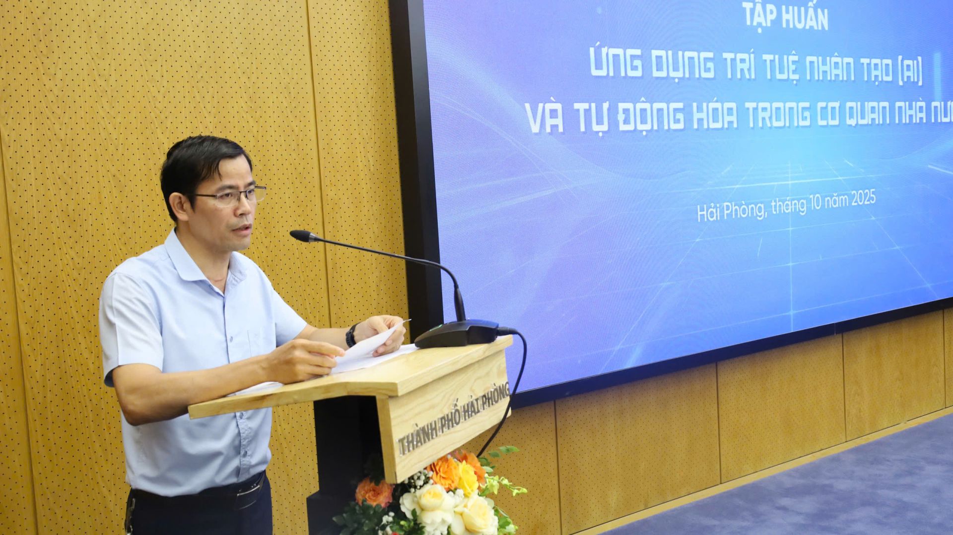 Phó Giám đốc Sở KH&CN Vũ Đại Thắng phát biểu tại lớp tập huấn.