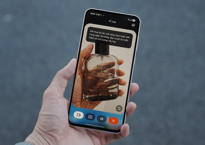 Giới trẻ dùng AI để tư vấn mua sắm 1 AI tư vấn mua sắm. Ảnh: Samsung