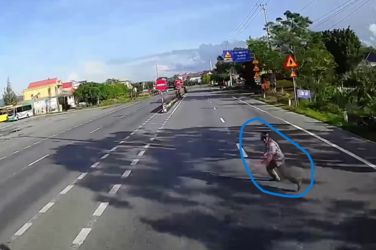 chong lao vao xe tai nghi tu tu, vo chet o nha chua ro nguyen nhan hinh anh 1
