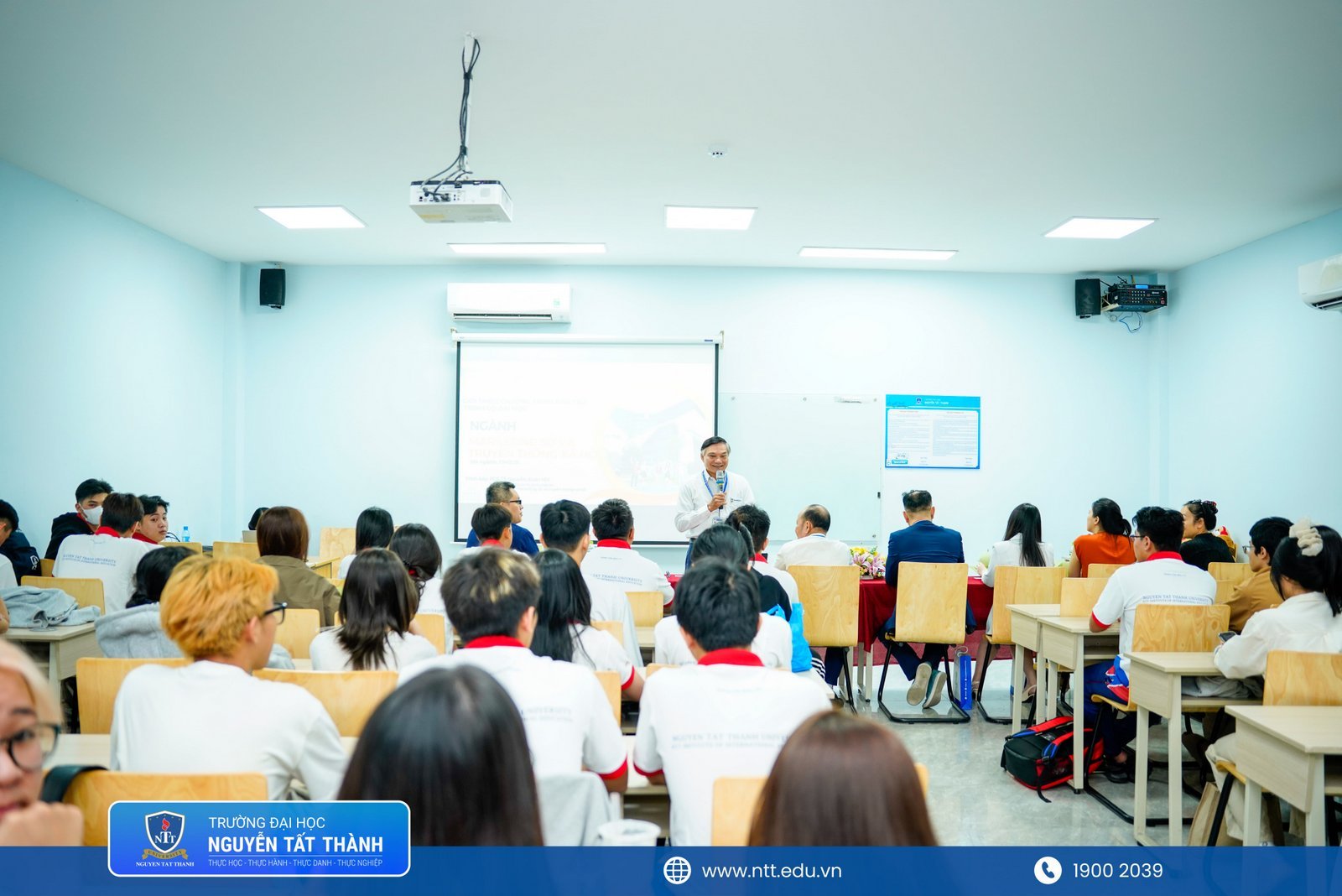 NTTU NIIE Orientation Day Marketing Ecom 2