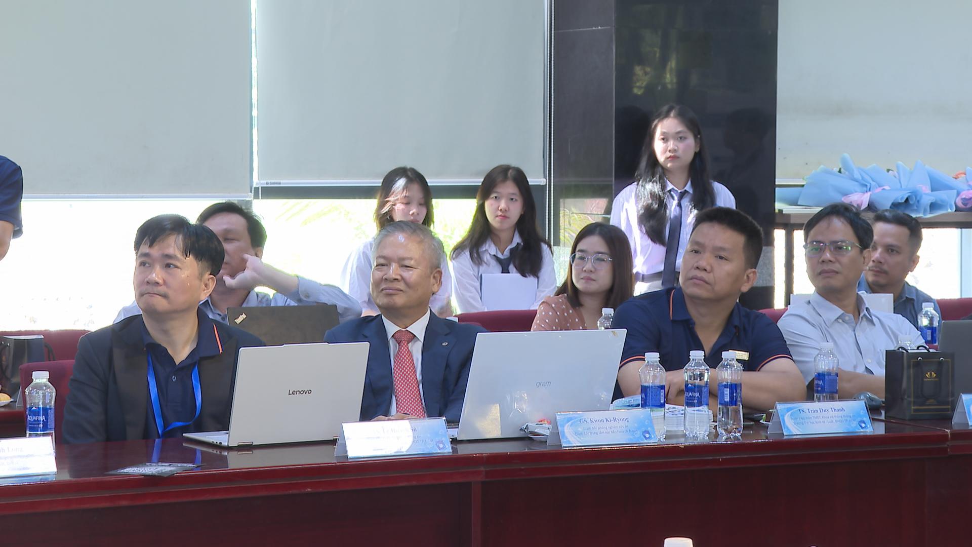 Đại học Kinh tế – Luật mở hướng huấn luyện mới cho doanh nghiệp 2 Đưa A.I vào đào tạo: Đại học Kinh tế – Luật mở hướng huấn luyện mới cho doanh nghiệp - Ảnh 2.