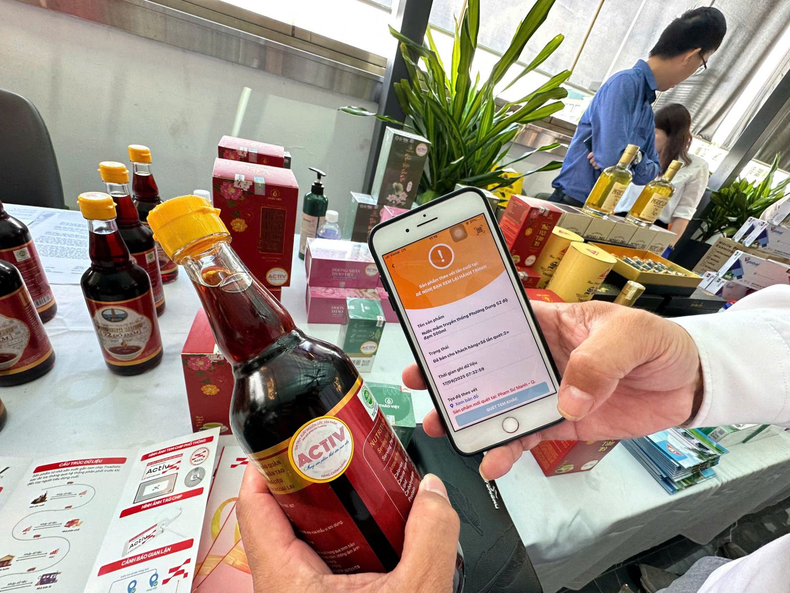 Việc ứng dụng tem điện tử, mã QR, NFC, RFID, giúp doanh nghiệp truy xuất nguồn gốc dễ dàng Việc ứng dụng tem điện tử, mã QR, NFC, RFID, giúp doanh nghiệp truy xuất nguồn gốc dễ dàng