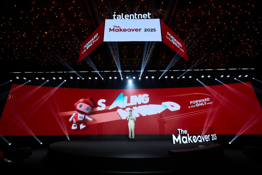 Dẫn đầu làn sóng chuyển đổi doanh nghiệp và nhân sự thời AI cùng The Makeover 2025 1 Lần đầu tiên tại Việt Nam, một MC ảo đã xuất hiện trên sân khấu của một hội nghị về kinh doanh và nhân sự, tương tác cùng khán giả suốt sự kiện với giọng nói tự nhiên, hình ảnh sống động và phong thái chuyên nghiệp như thật.