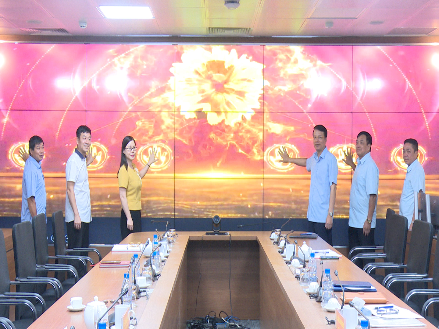 Phường Phan Đình Phùng ra mắt “Trang thông tin điện tử trợ lý AI về thủ tục hành chính” 2 image 20251017165303 2
