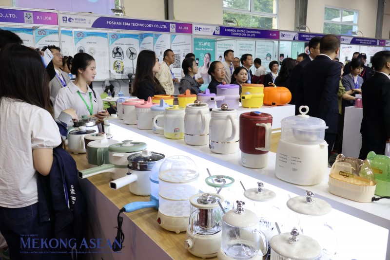 Khai mạc triển lãm quốc tế điện tử và thiết bị thông minh IEAE 2025