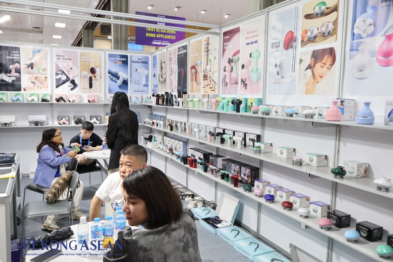 Khai mạc triển lãm quốc tế điện tử và thiết bị thông minh IEAE 2025