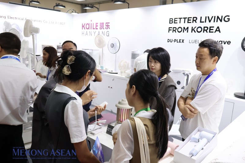 Khai mạc triển lãm quốc tế điện tử và thiết bị thông minh IEAE 2025