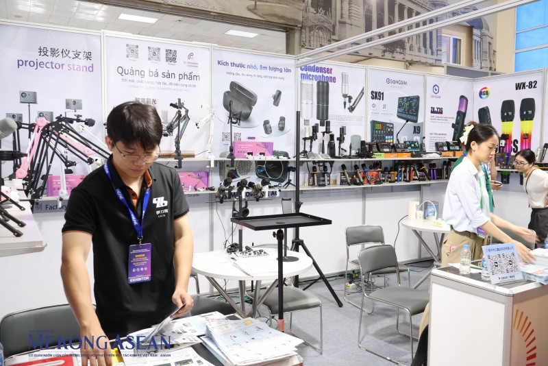 Khai mạc triển lãm quốc tế điện tử và thiết bị thông minh IEAE 2025