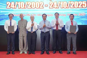 'Chìa khóa vàng' để thúc đẩy chuyển đổi kép tại TP.HCM 1 Khu công nghệ cao TP.HCM: 23 năm tiên phong trong phát triển khoa học và công nghệ