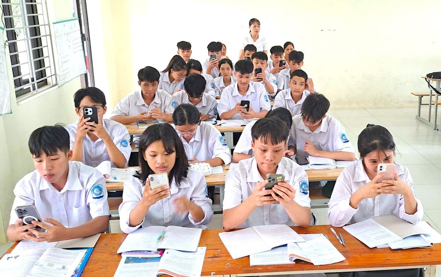 Nữ nhà giáo - lực lượng tiên phong chuyển đổi số 2 luc-luong-tien-phong-3.jpg