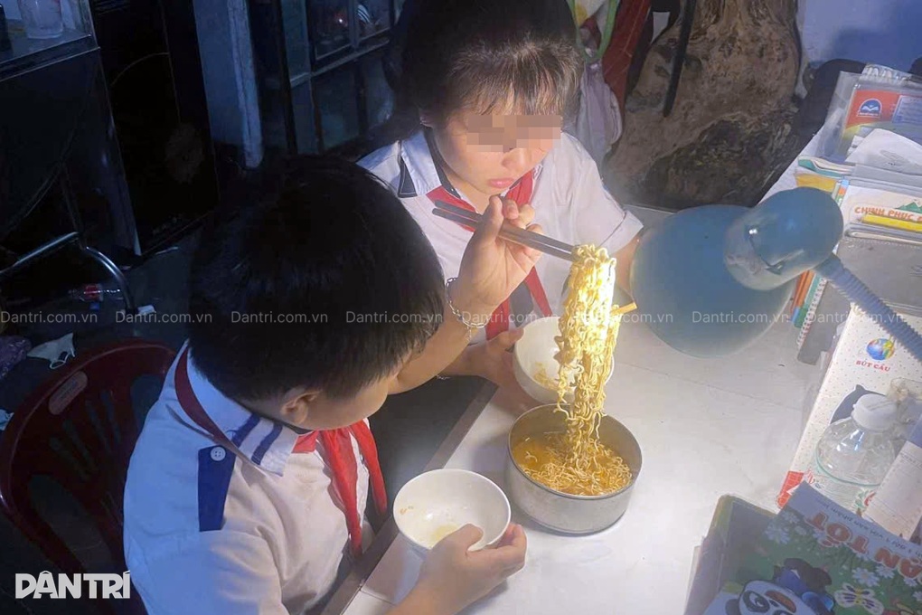 Chồng đứt lìa chân khi đi làm thuê, vợ chạy vạy kiếm tiền cứu chữa - 1 Chồng đứt lìa chân khi đi làm thuê, vợ chạy vạy kiếm tiền cứu chữa - 1