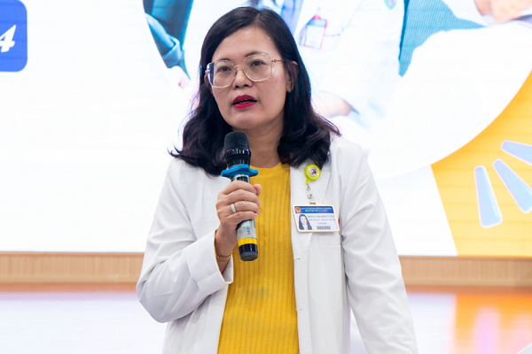 Robot AI không thể thay trái tim bác sĩ 1 pgs-ts-bs-hoang-thi-diem-tuyet-robot-ai-khong-the-thay-the-trai-tim-bac-si-hinh-anh.png