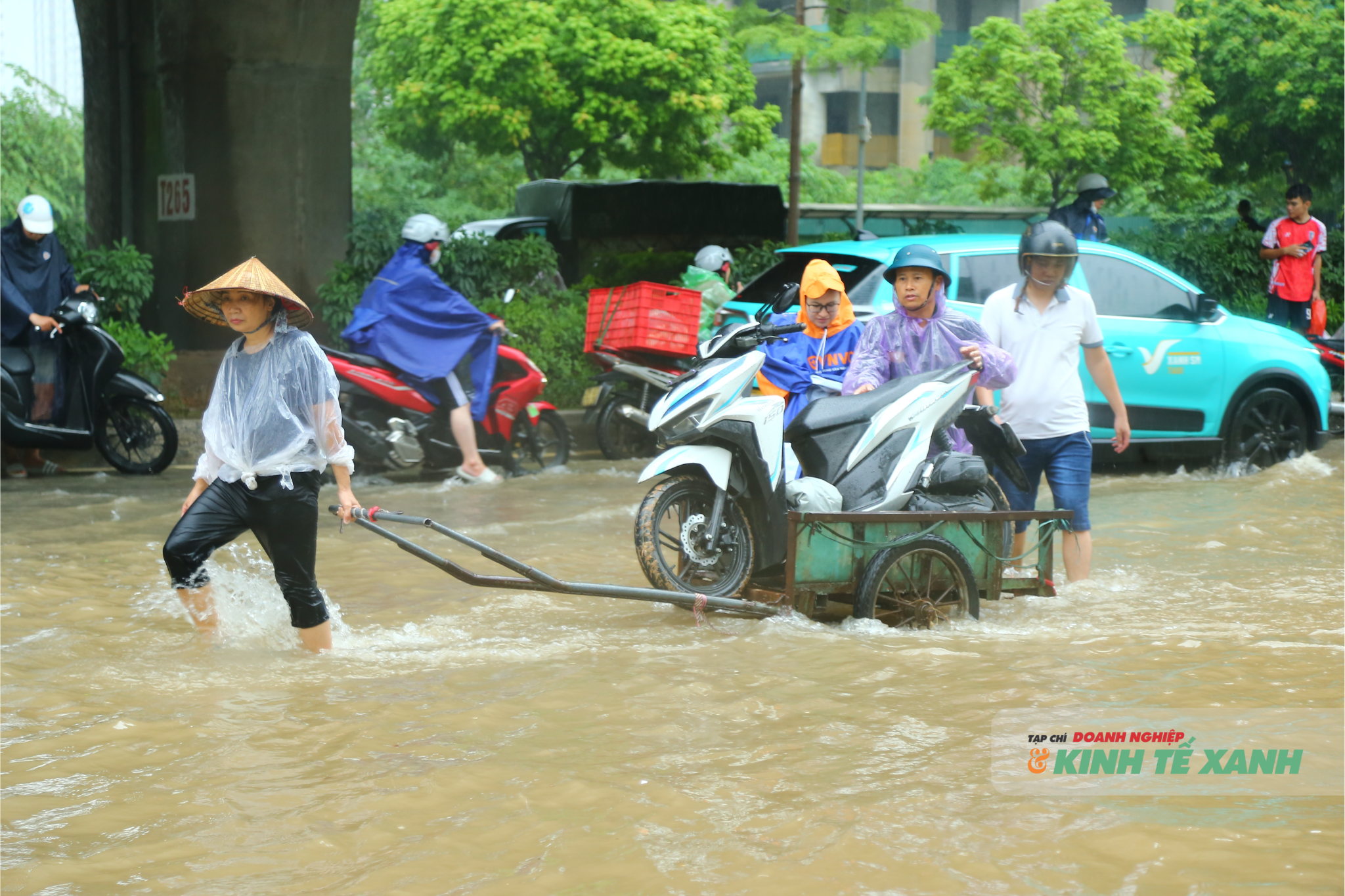 Nghề “cửu vạn thời mưa bão”, kiếm tiền triệu/ngày tại Hà Nội 4 thiet-ke-chua-co-ten-8-1759818239.png