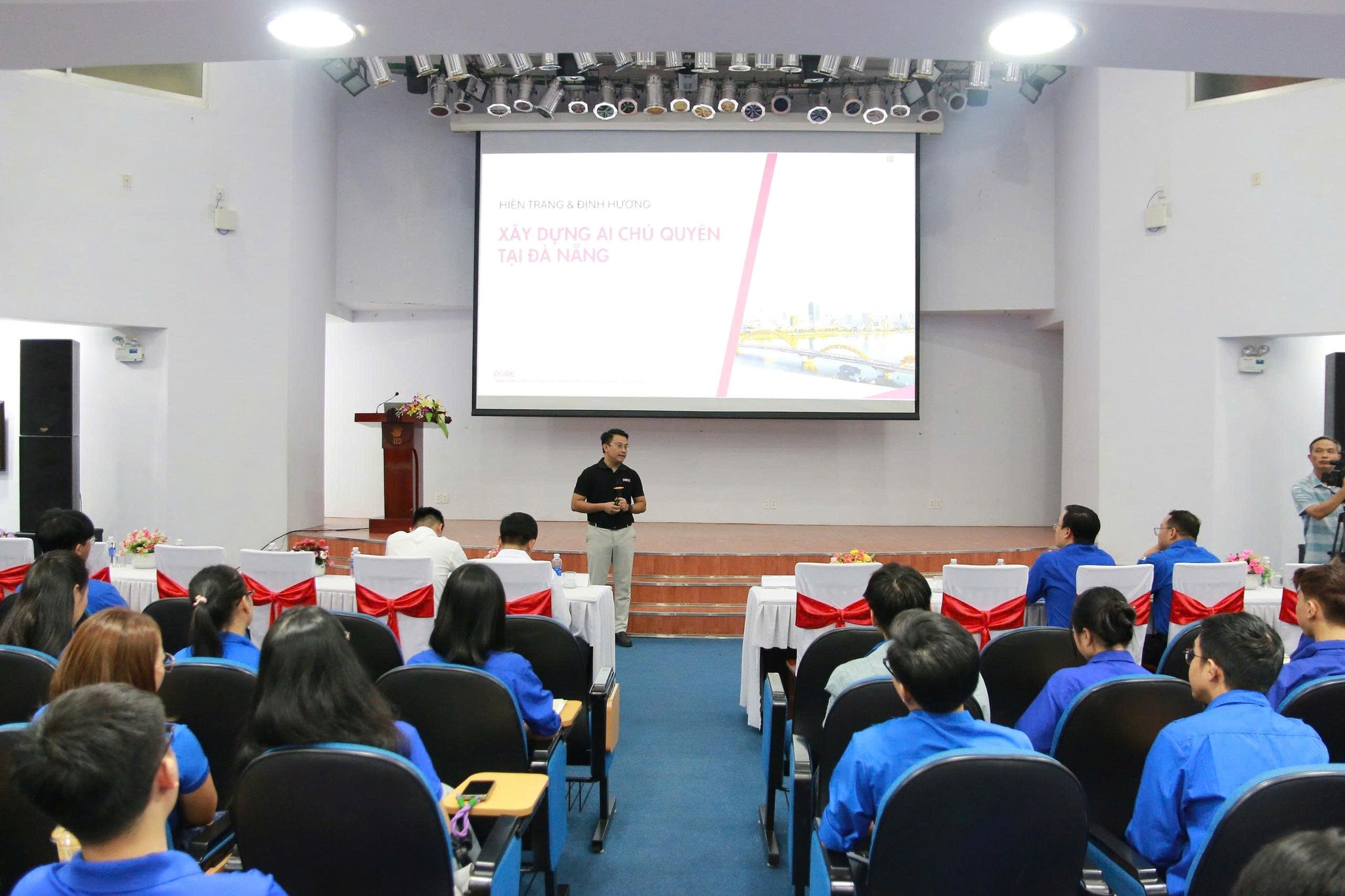 Thanh niên tiên phong khai thác sức mạnh AI trong học tập, làm việc và khởi nghiệp - Ảnh 1.