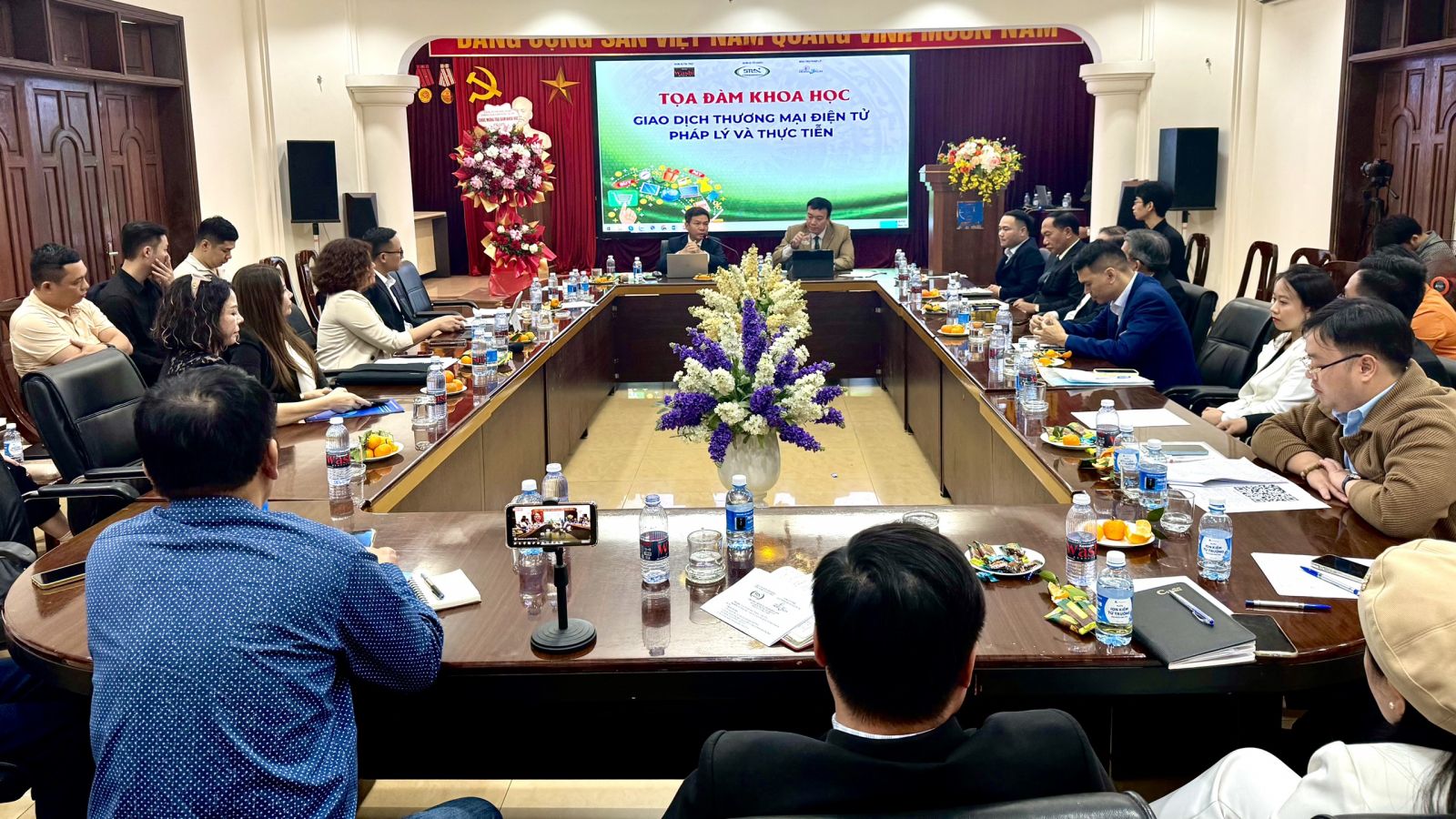 cơ hội và thách thức pháp lý trong thời kỳ số 1 z6081183742686 0f333d5a8a6a4df34f0931655c2ada54 29112024171549 37