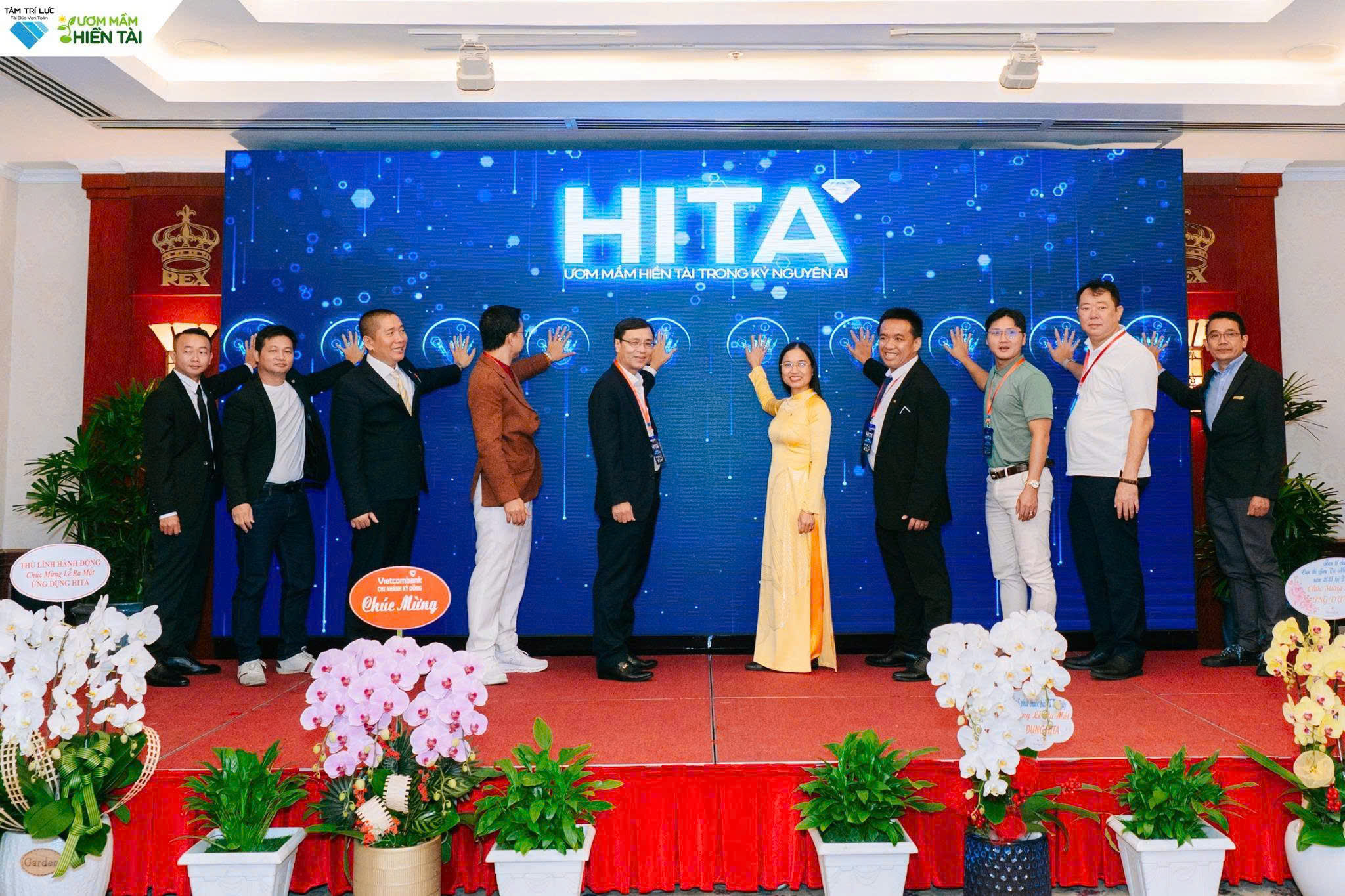 Sử dụng ứng dụng điện thoại để cha mẹ ‘rèn đức’ cho con- Ảnh 2.