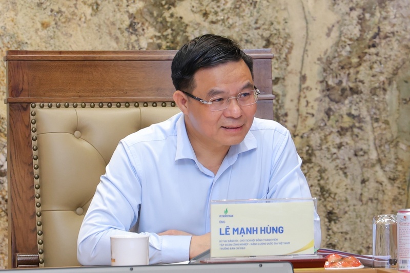 Petrovietnam làm chủ công nghệ mới, chuyển đổi số tư duy 'AI-First' 5 Chủ tịch HĐTV Petrovietnam Lê Mạnh Hùng cho biết toàn Tập đoàn thống nhất ứng dụng triển khai “AI-First” đưa vào hoạt động quản trị, sản xuất, kinh doanh (Ảnh Petrovietnam)
