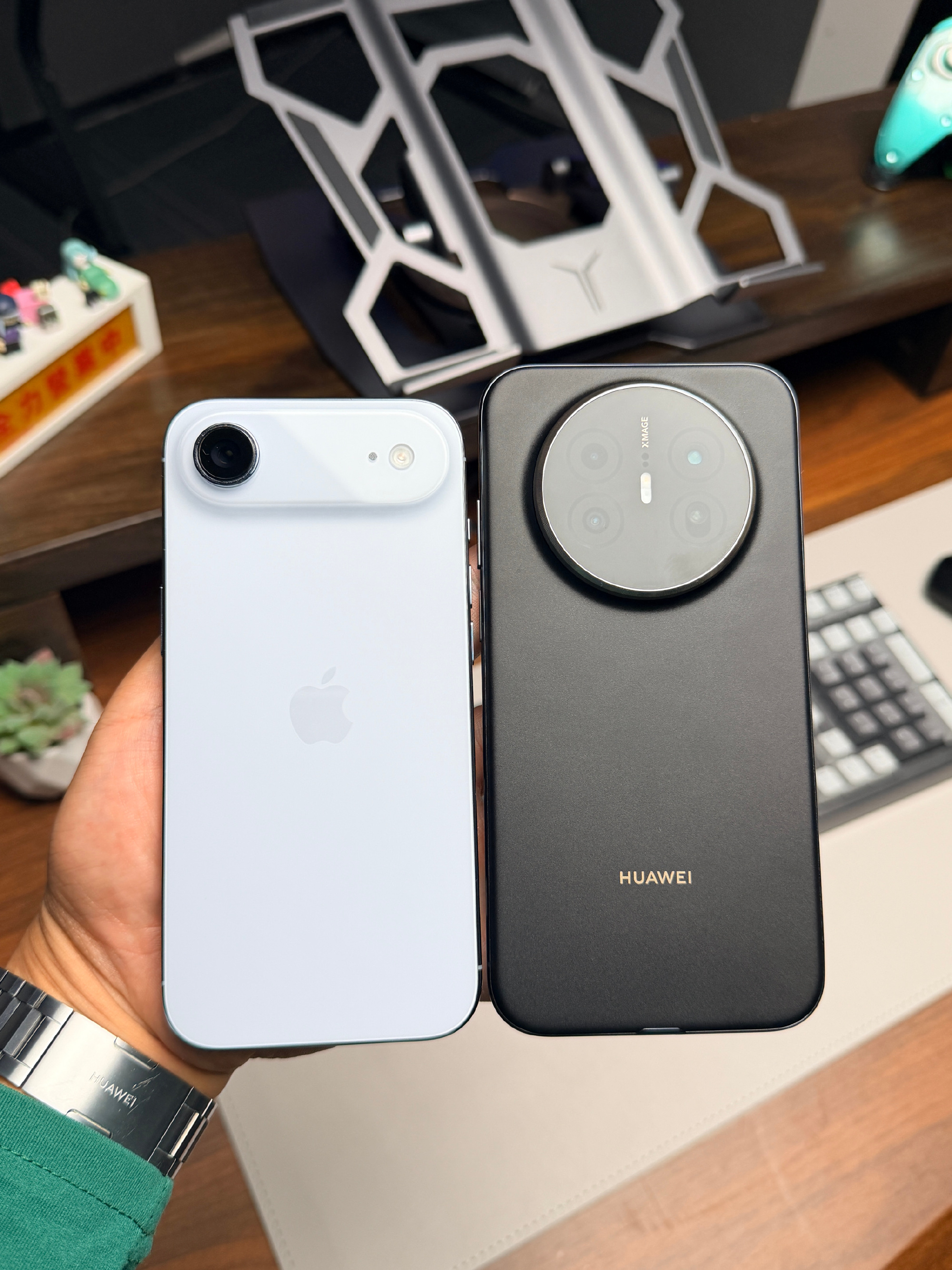 Huawei ra mắt điện thoại siêu mỏng giá bằng nửa iPhone Air nhưng trông lạ lắm: Pin to gấp đôi, có tận 3 camera- Ảnh 4. Huawei ra mắt điện thoại siêu mỏng giá bằng nửa iPhone Air nhưng trông lạ lắm: Pin to gấp đôi, có tận 3 camera- Ảnh 4.