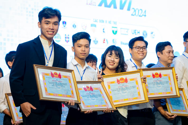 Sinh viên HUTECH đề xuất giải pháp ứng dụng AI thiết thực 6 Sinh viên HUTECH đề xuất giải pháp ứng dụng AI thiết thực 69