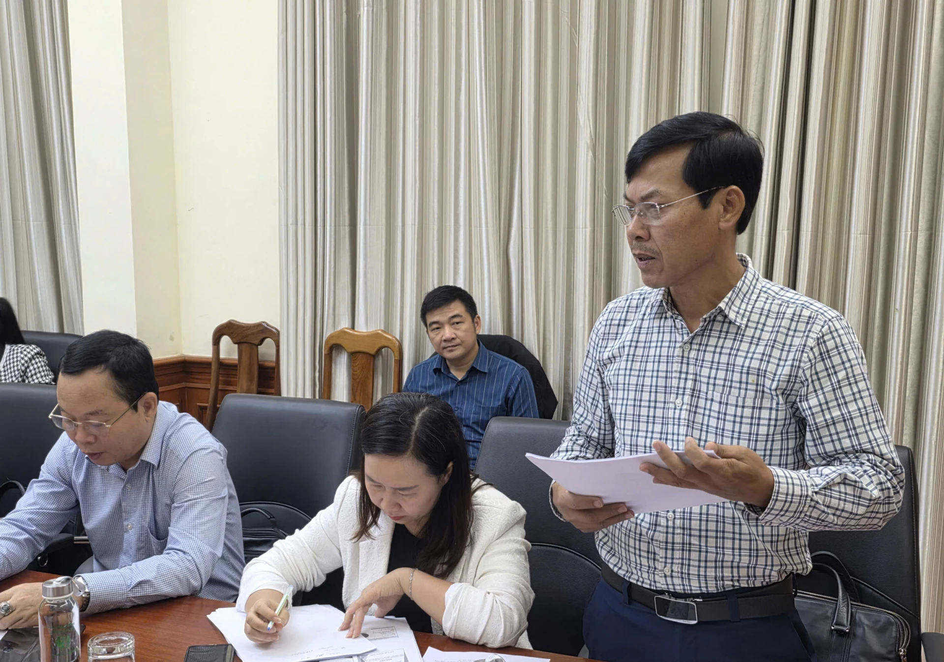 Quản lý tốt quy hoạch, chú trọng tái chế, tái sử dụng rác thải 2 Đại diện lãnh đạo Sở Nông nghiệp và Môi trường phát biểu tại buổi làm việc - Ảnh: T.T