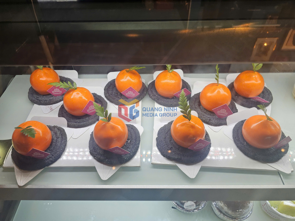 Những chiếc bánh làm giống hệt quả cam- đặc sản của đảo Jeju.