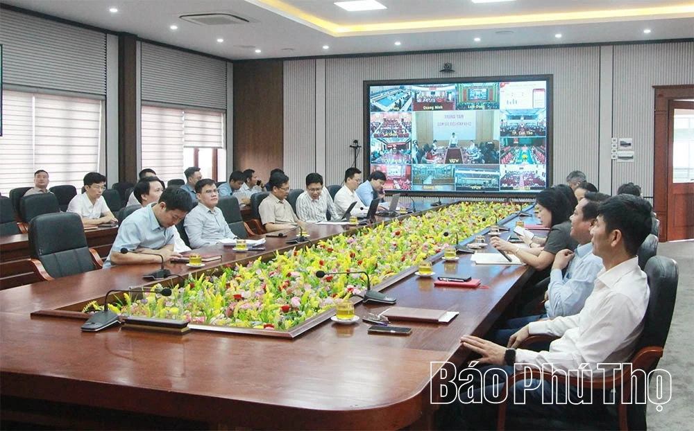 Tập huấn sử dụng ứng dụng Sổ tay đảng viên điện tử 1 Tập huấn sử dụng ứng dụng Sổ tay đảng viên điện tử