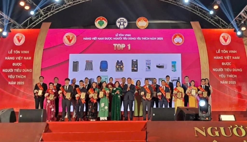 150 sản phẩm hàng Việt Nam được người tiêu dùng yêu thích 150 sản phẩm hàng Việt Nam được người tiêu dùng yêu thích