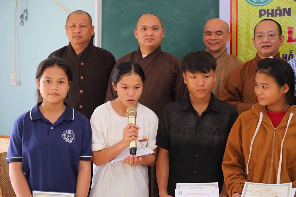 31d1225f 1c56 4d9e abff 7e2feb1e6e5a crop